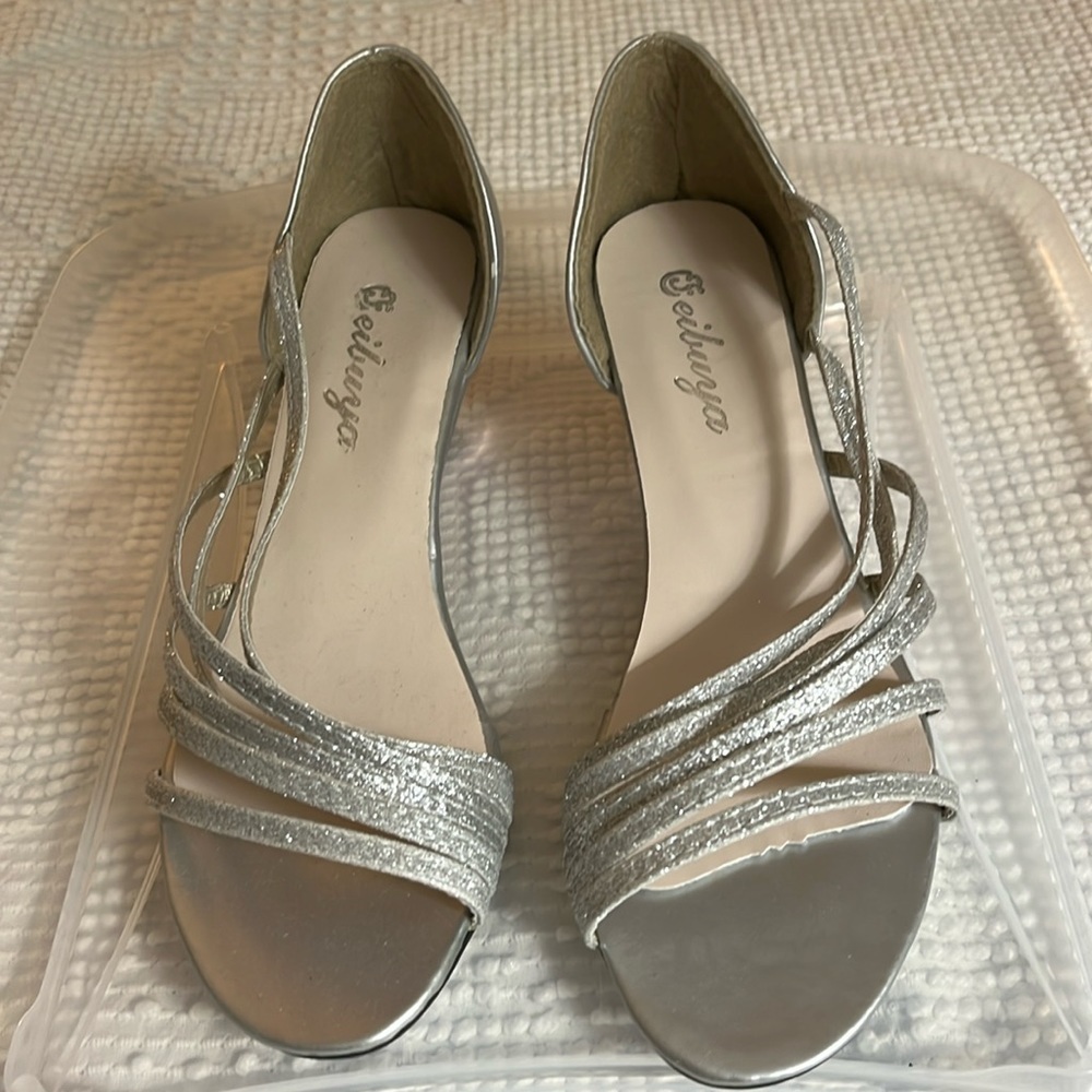 Feibuya shiny silver strapped small heeled shoes. Size 7 New